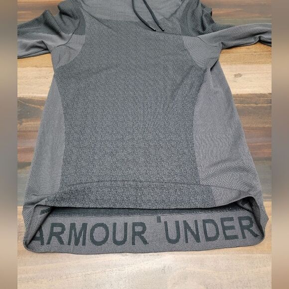 UNDER ARMOUR THREADBORNE SEAMLESS LAYER VANISH LONG SLEEVE THUMBHOLES SIZE M - Picture 6 of 9